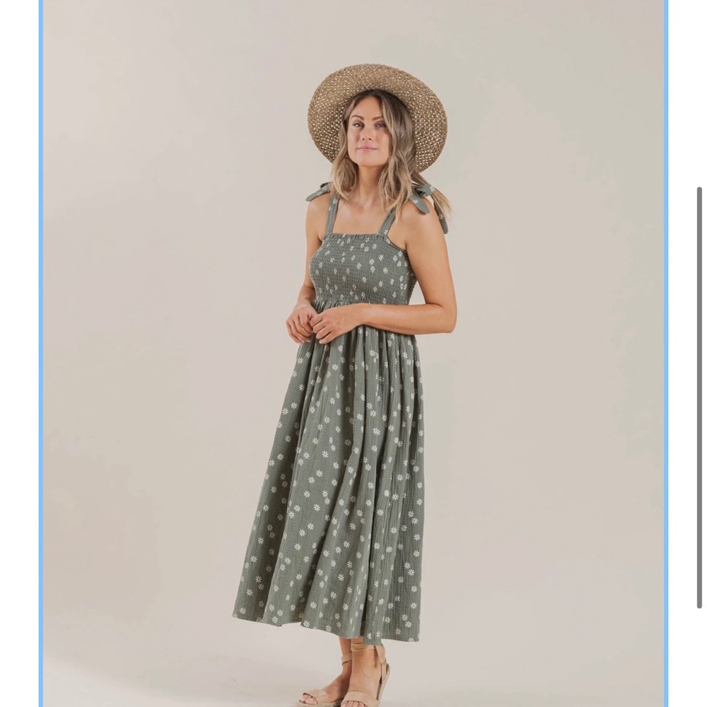 ISO of this dress from Rylee + Cru in a size medium or large.